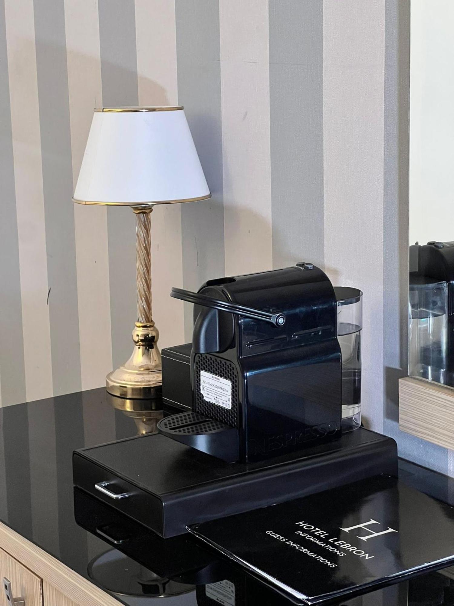 Hotel Lebron Paris Exterior foto